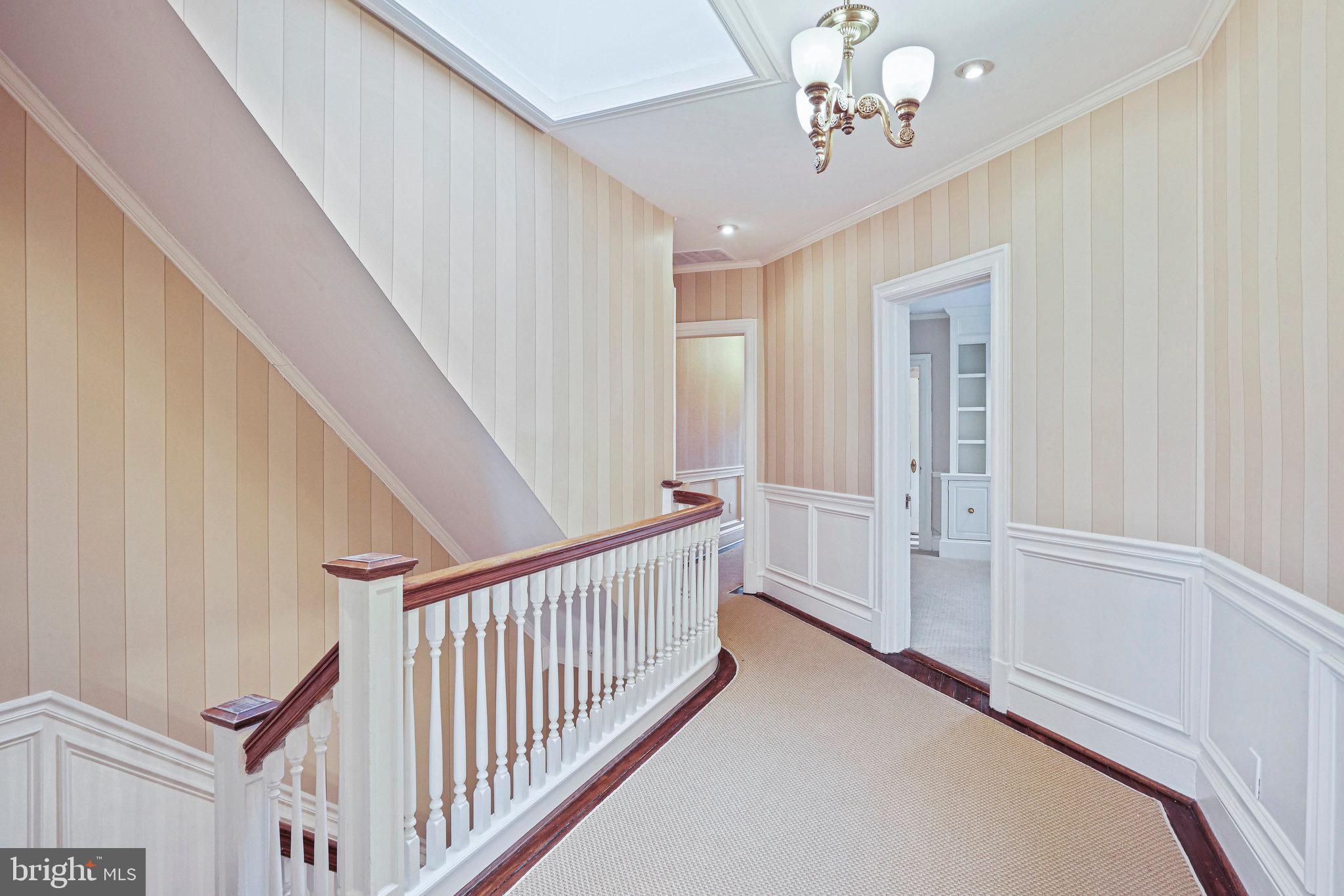 1850 Kalorama Road Northwest, Unit A Washington, DC 20009 - Photo 18 of 35 2nd floor landing to bedroom 2 & 3