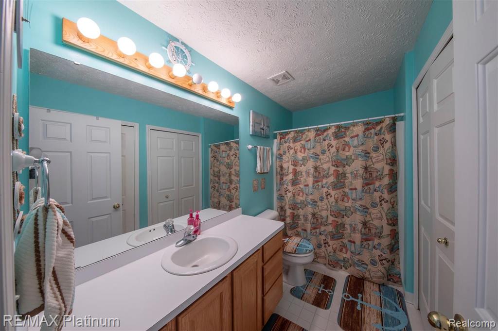 2500 Ridgewood Drive Howell, MI 48843 - Photo 20 of 31
