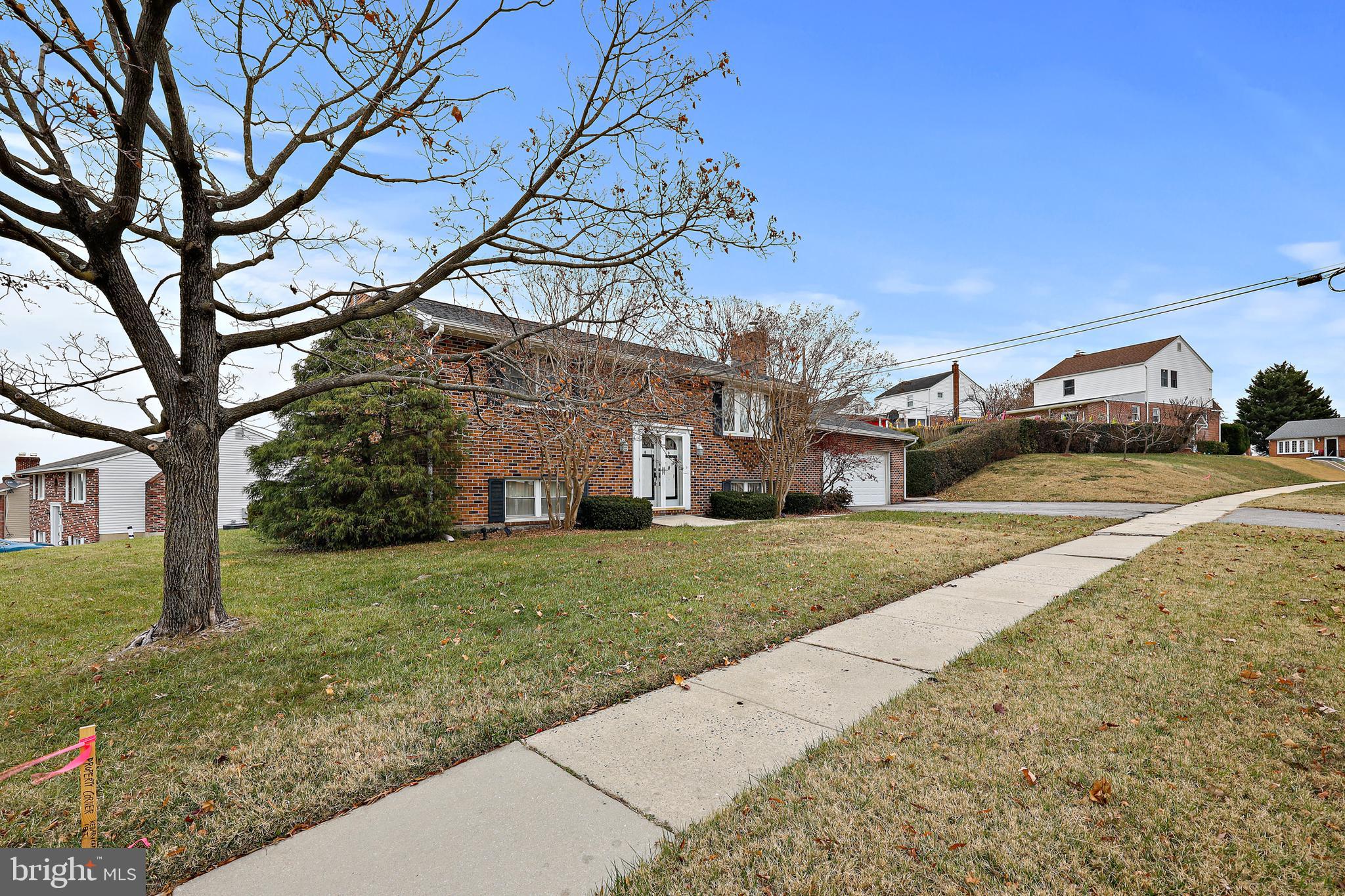 Huge corner lot