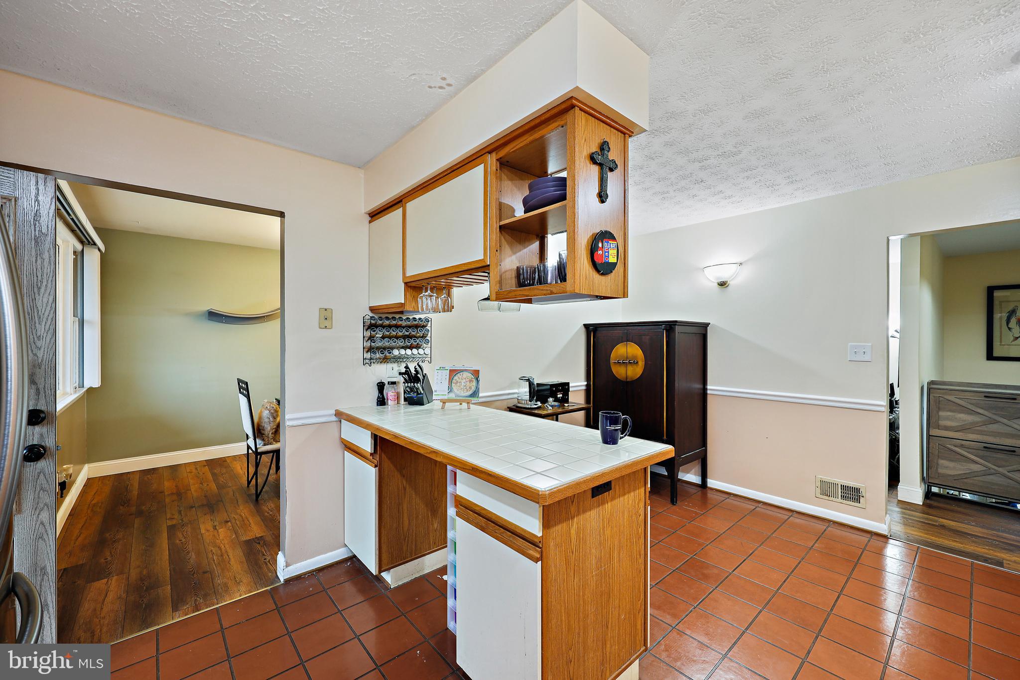 1621 Chesaco Avenue Rosedale, MD 21237 - Photo 8 of 25 Convenient breakfast bar/ peninsula