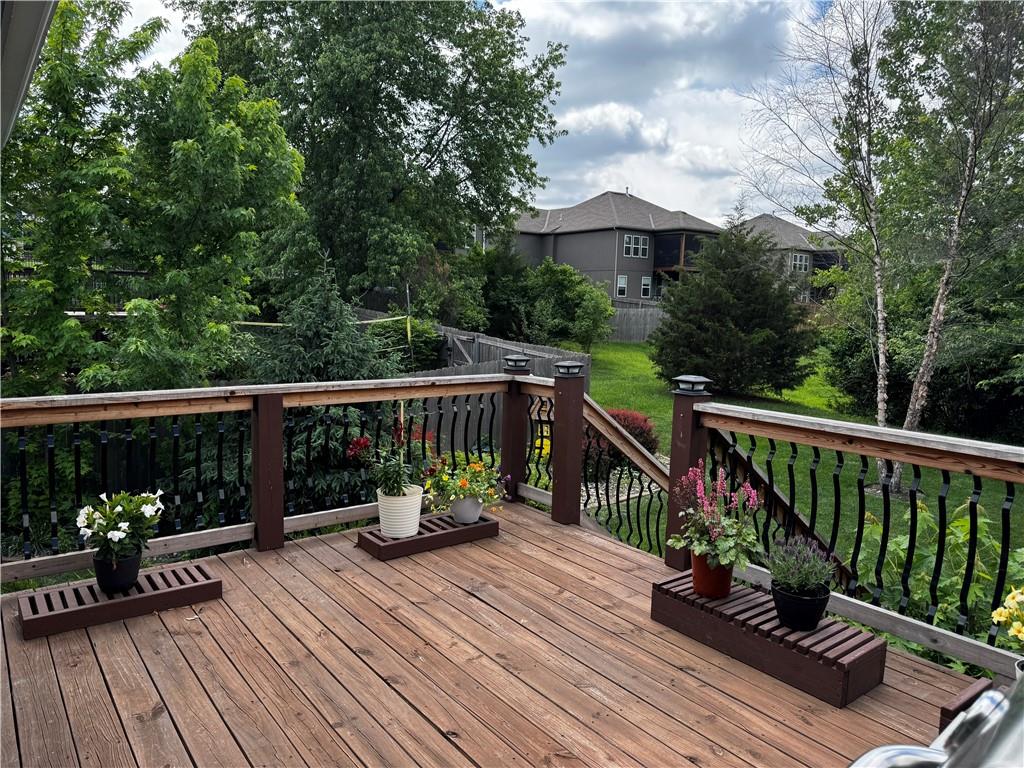 714 Ridge Crest Drive Raymore, MO 64083 - Photo 14 of 46