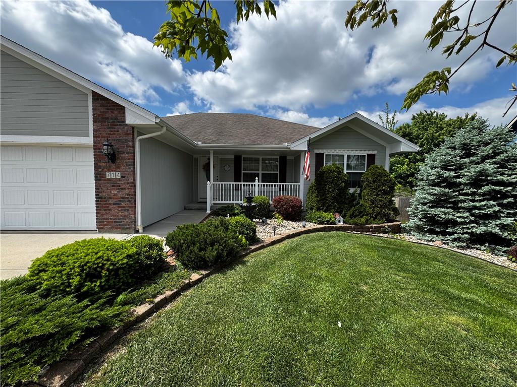 714 Ridge Crest Drive Raymore, MO 64083 - Photo 3 of 46