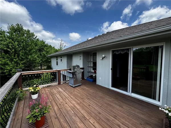 $419,000 | 714 Ridge Crest Drive, Raymore, MO 64083