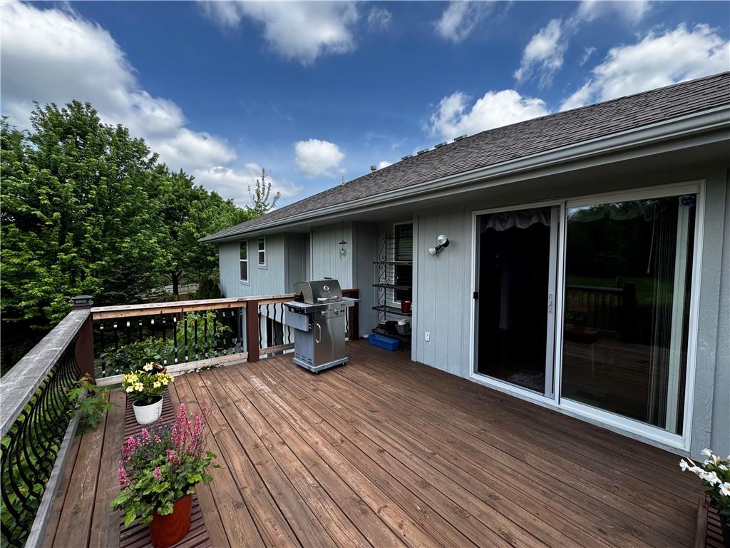 714 Ridge Crest Drive Raymore, MO 64083 - Photo 8 of 46