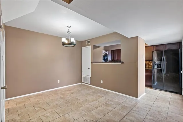 a view of a livingroom with an empty space