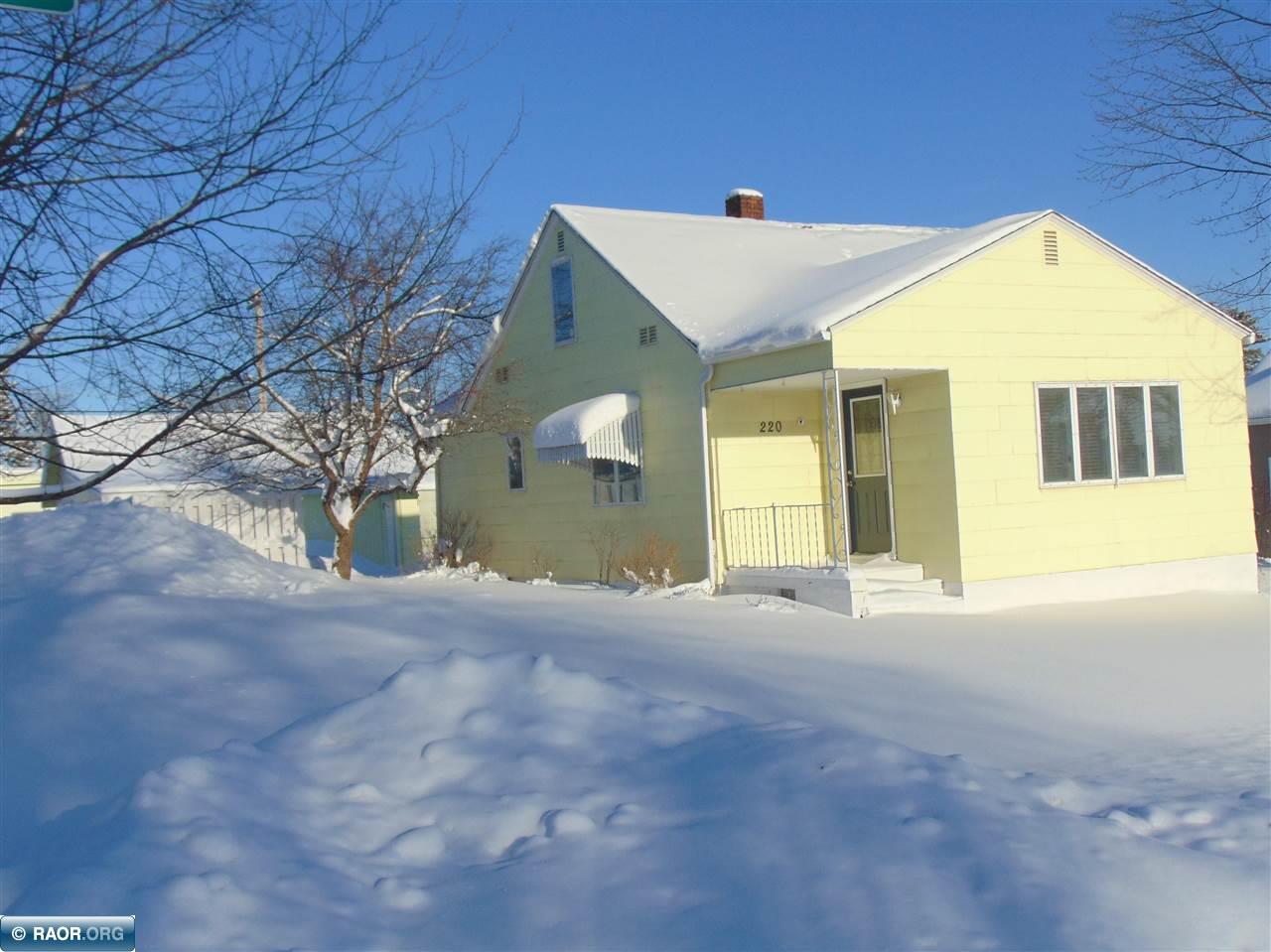 220 Indiana Avenue West Gilbert, MN 55741 - Photo 3 of 24