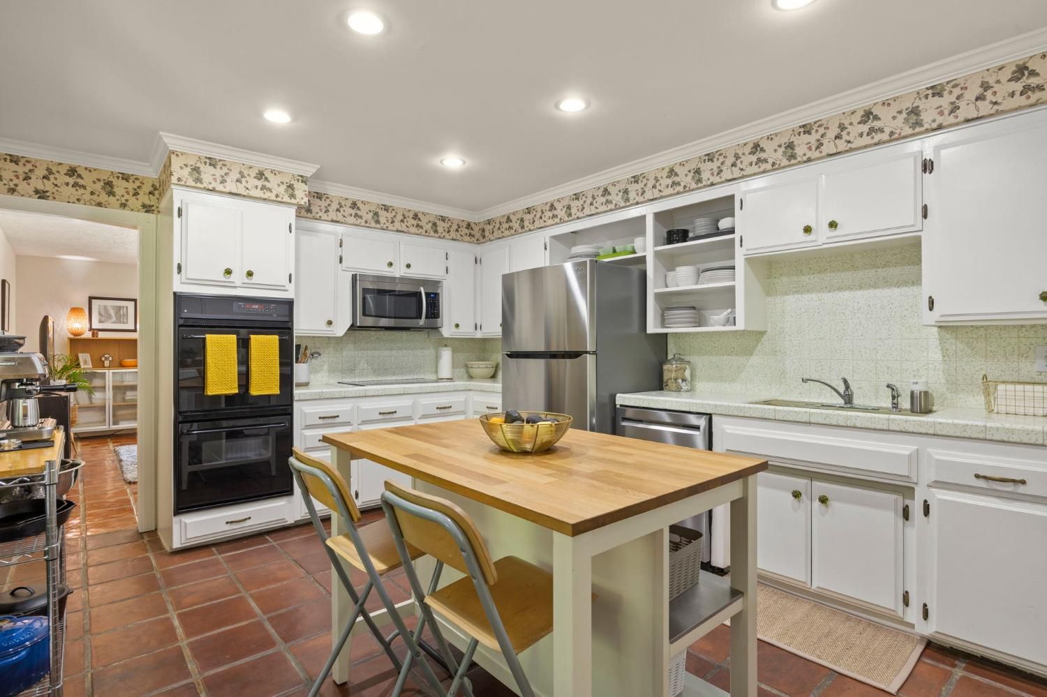 80 High Street Oak View, CA 93022 - Photo 4 of 93