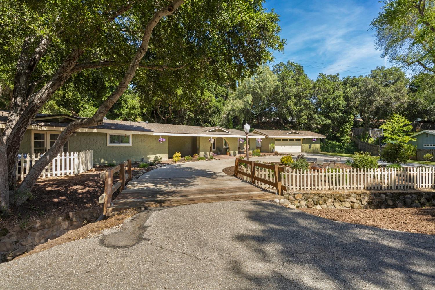 80 High Street Oak View, CA 93022 - Photo 49 of 93 a view of backyard of house
