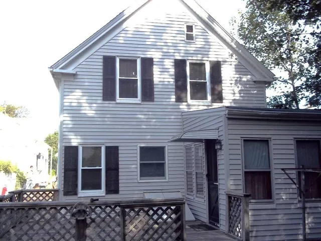 $3,000 | 13 Howland Street, Unit 1, Plymouth, MA 02360