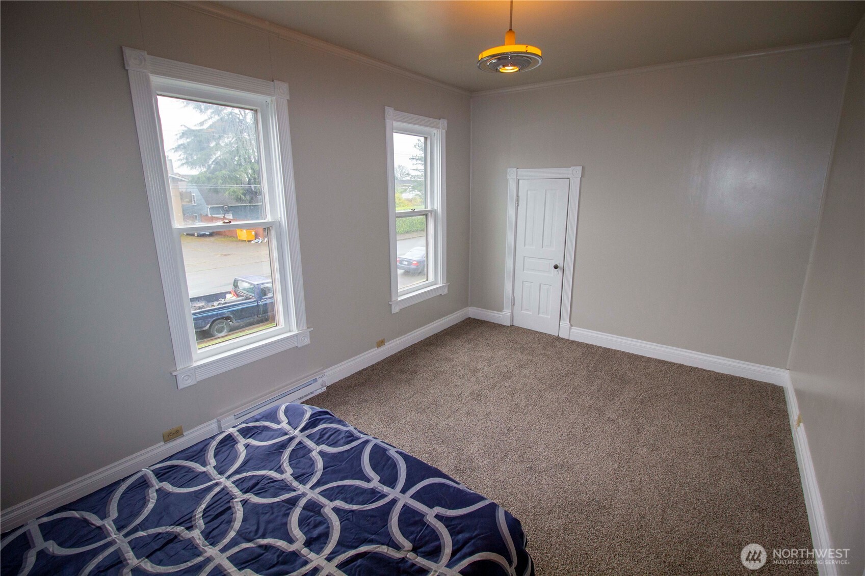 412 5th Street Hoquiam, WA 98550 - Photo 11 of 17 an empty room with windows