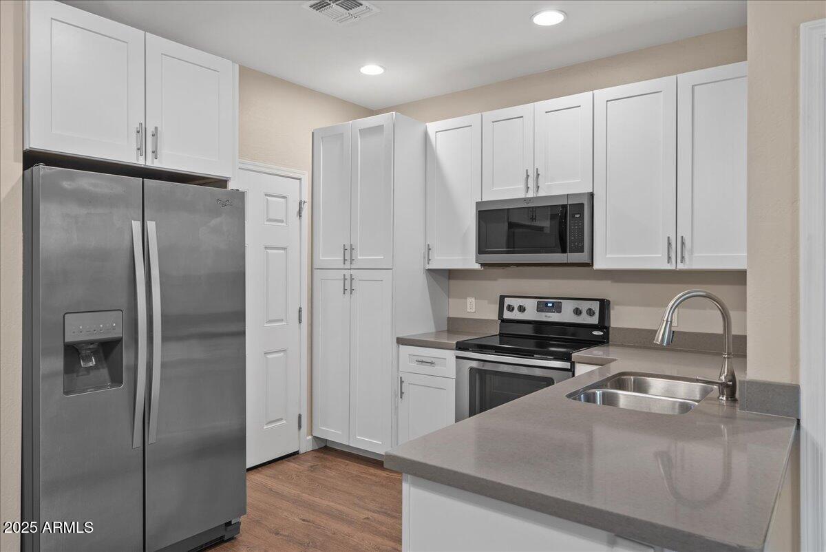 07-Red_Hog_Media_1406 W Main St #117