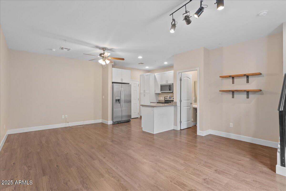 1406 West Main Street, Unit 117 Mesa, AZ 85201 - Photo 2 of 27 04-Red_Hog_Media_1406 W Main St #117