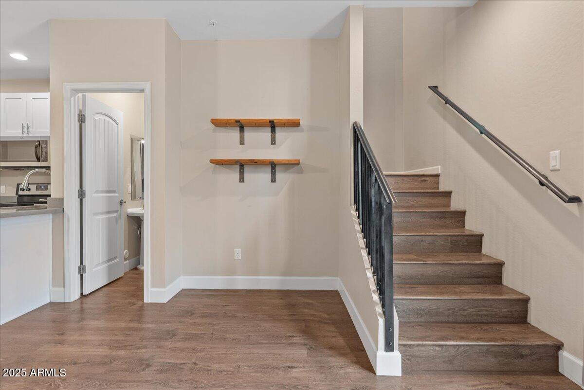 1406 West Main Street, Unit 117 Mesa, AZ 85201 - Photo 8 of 27 11-Red_Hog_Media_1406 W Main St #117