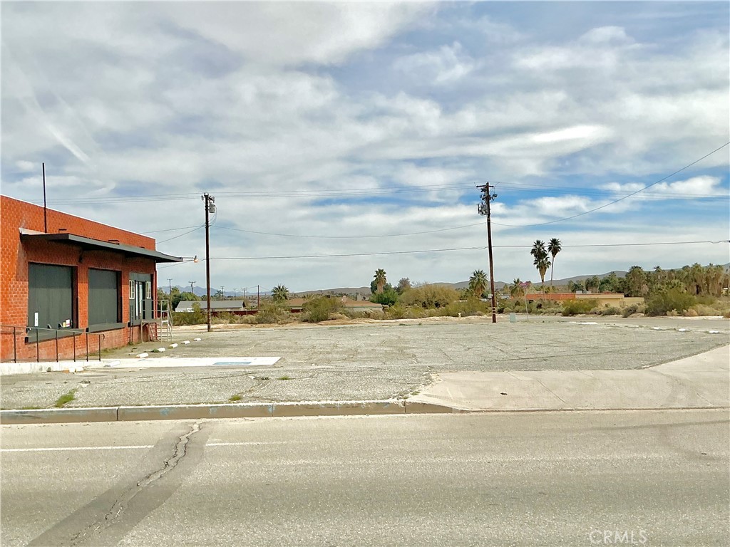 6767 Adobe Road Twentynine Palms, CA 92277 - Photo 15 of 17