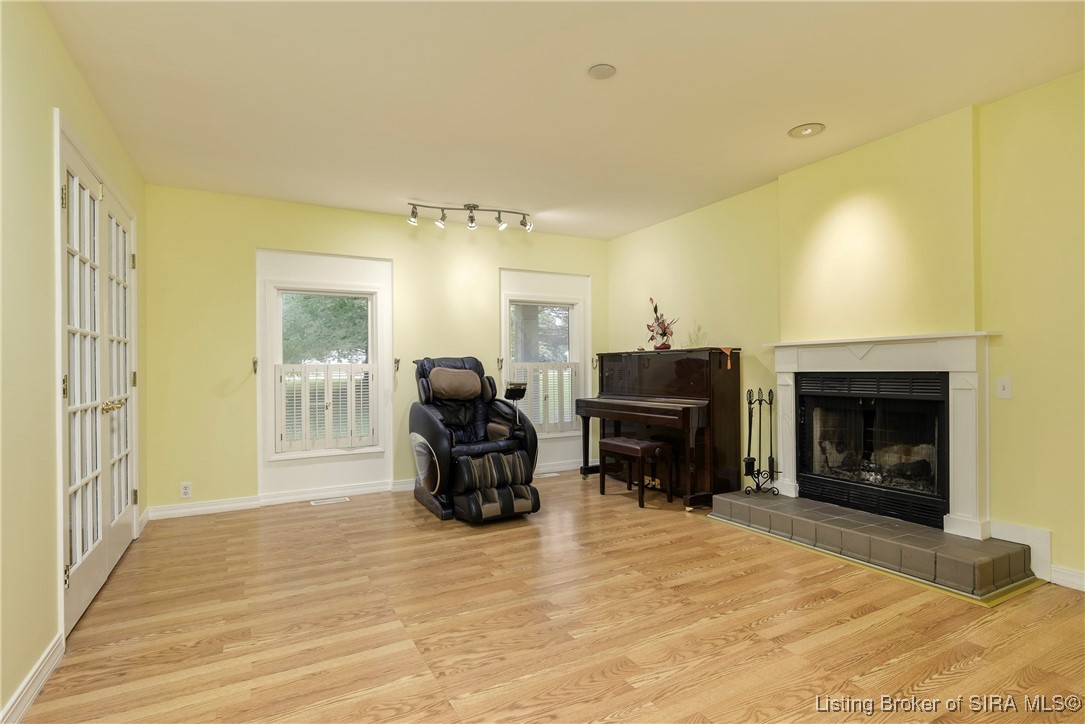 4100 Brush College Road Floyds Knobs, IN 47119 - Photo 12 of 66 Living Room