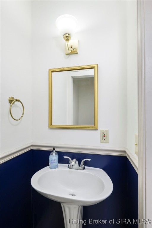 4100 Brush College Road Floyds Knobs, IN 47119 - Photo 24 of 66 Half bath 1st floor