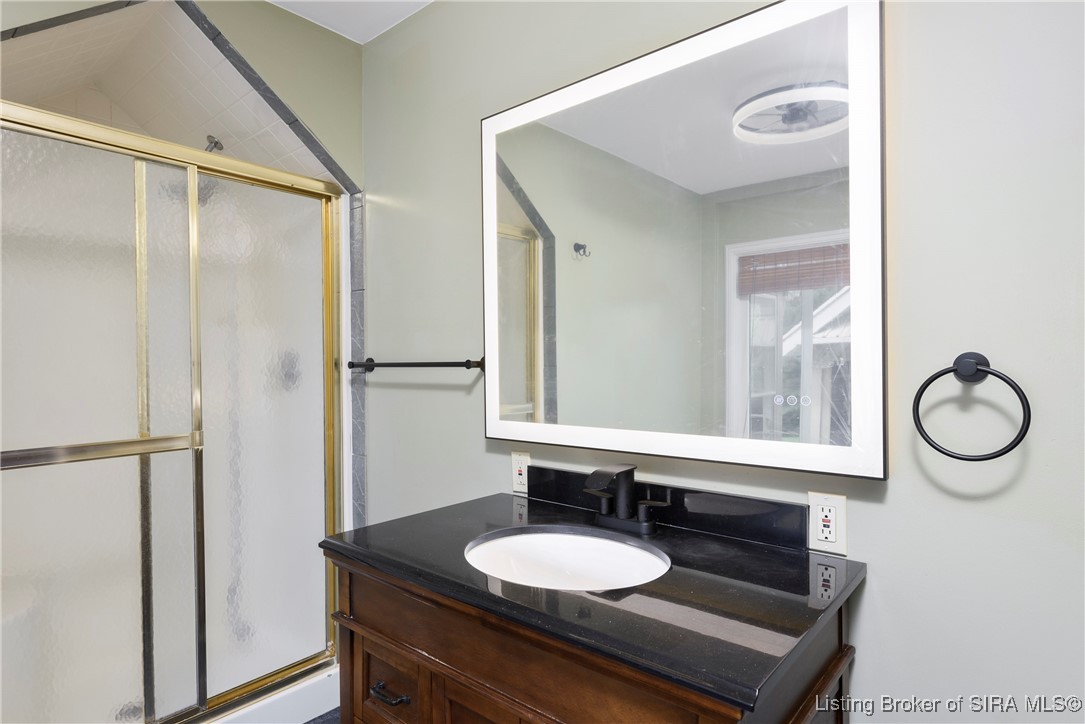 4100 Brush College Road Floyds Knobs, IN 47119 - Photo 30 of 66 Main Bedroom private Bathroom