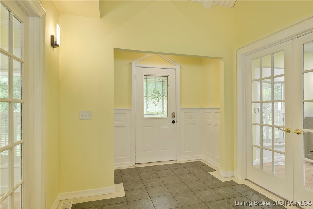 4100 Brush College Road Floyds Knobs, IN 47119 - Photo 6 of 66 Foyer, front door
