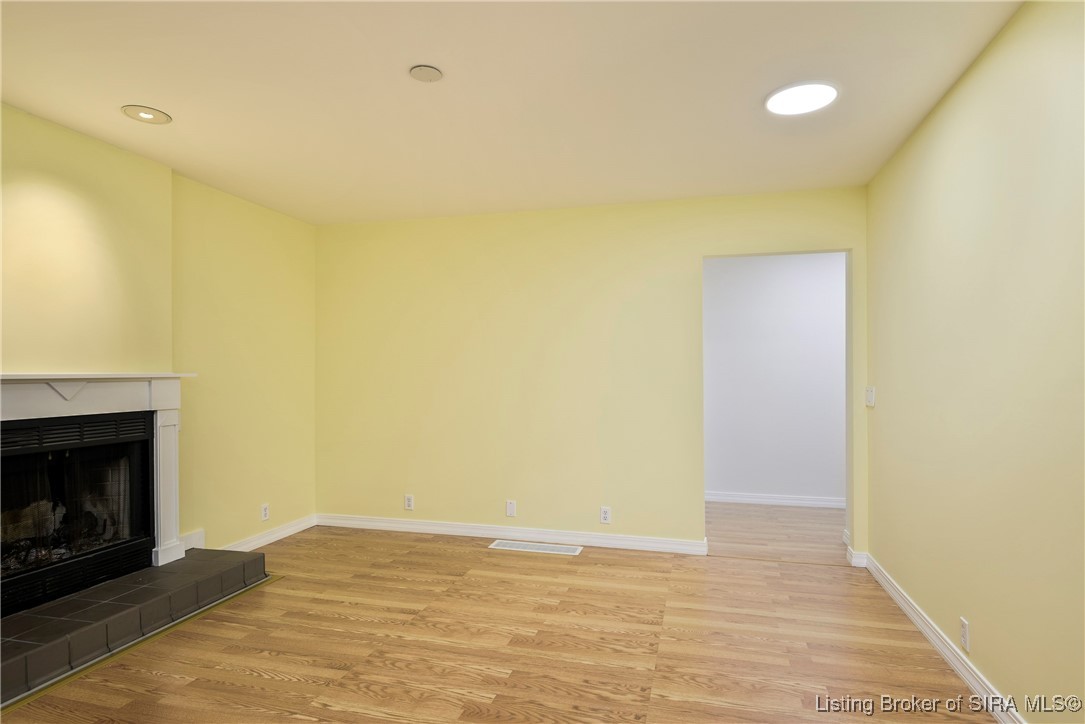 4100 Brush College Road Floyds Knobs, IN 47119 - Photo 9 of 66 Living Room
