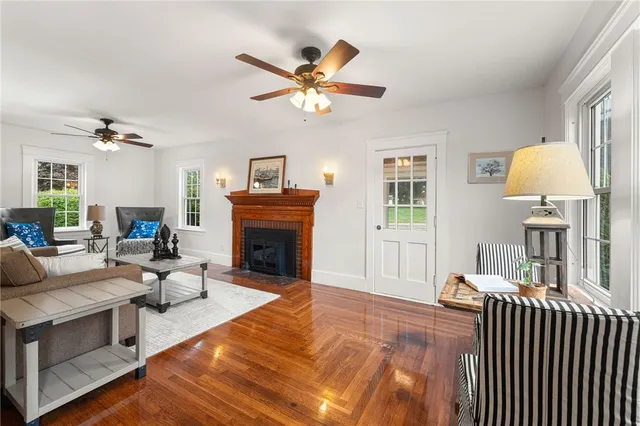 $549,900 | 784 Victory Highway, North Smithfield, RI 02896