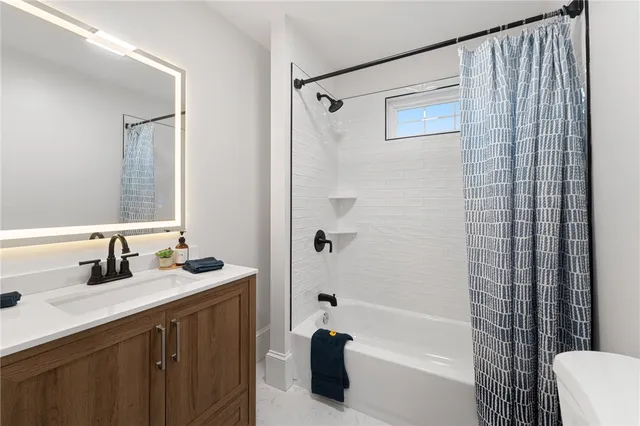 $549,900 | 784 Victory Highway, North Smithfield, RI 02896