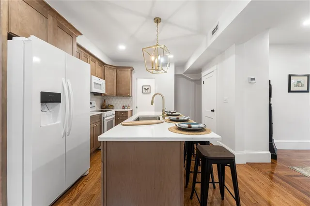 $549,900 | 784 Victory Highway, North Smithfield, RI 02896