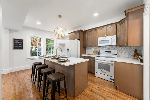 $549,900 | 784 Victory Highway, North Smithfield, RI 02896