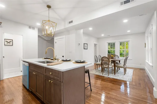 $549,900 | 784 Victory Highway, North Smithfield, RI 02896