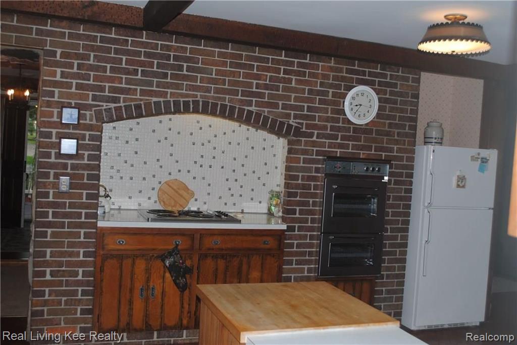 216 Wimberly Drive Rochester Hills, MI 48306 - Photo 15 of 40
