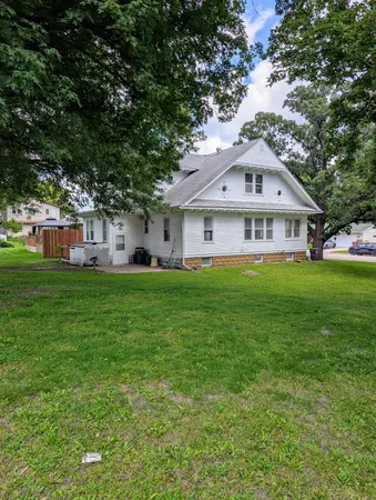 $155,000 | 714 Main Street, Emmons, MN 56029