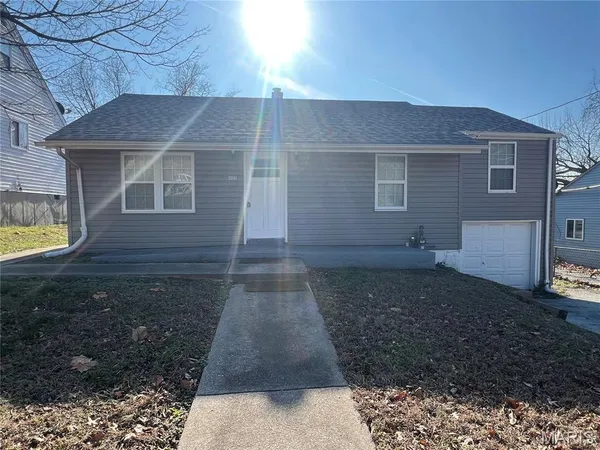$1,500 | 452 Bluff Drive, St. Louis, MO 63137