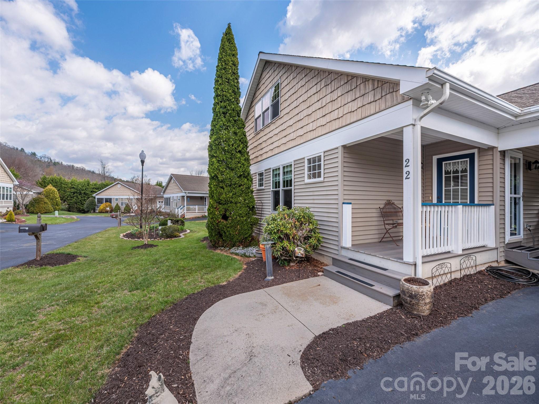22 Cottage Loop Waynesville, NC 28785 - Photo 3 of 26
