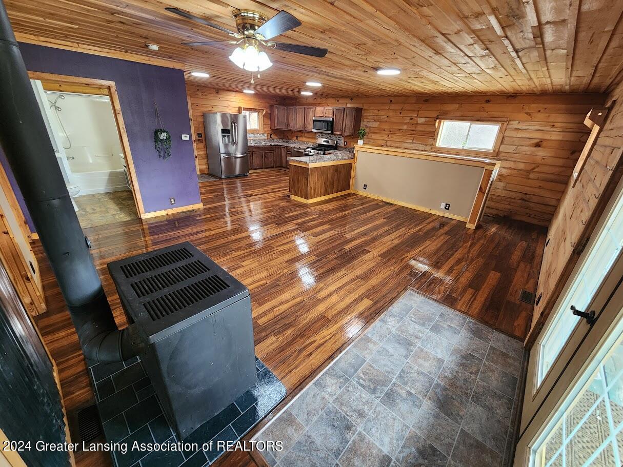 3243 Perrine Road Rives Junction, MI 49277 - Photo 5 of 47 20240218_131726