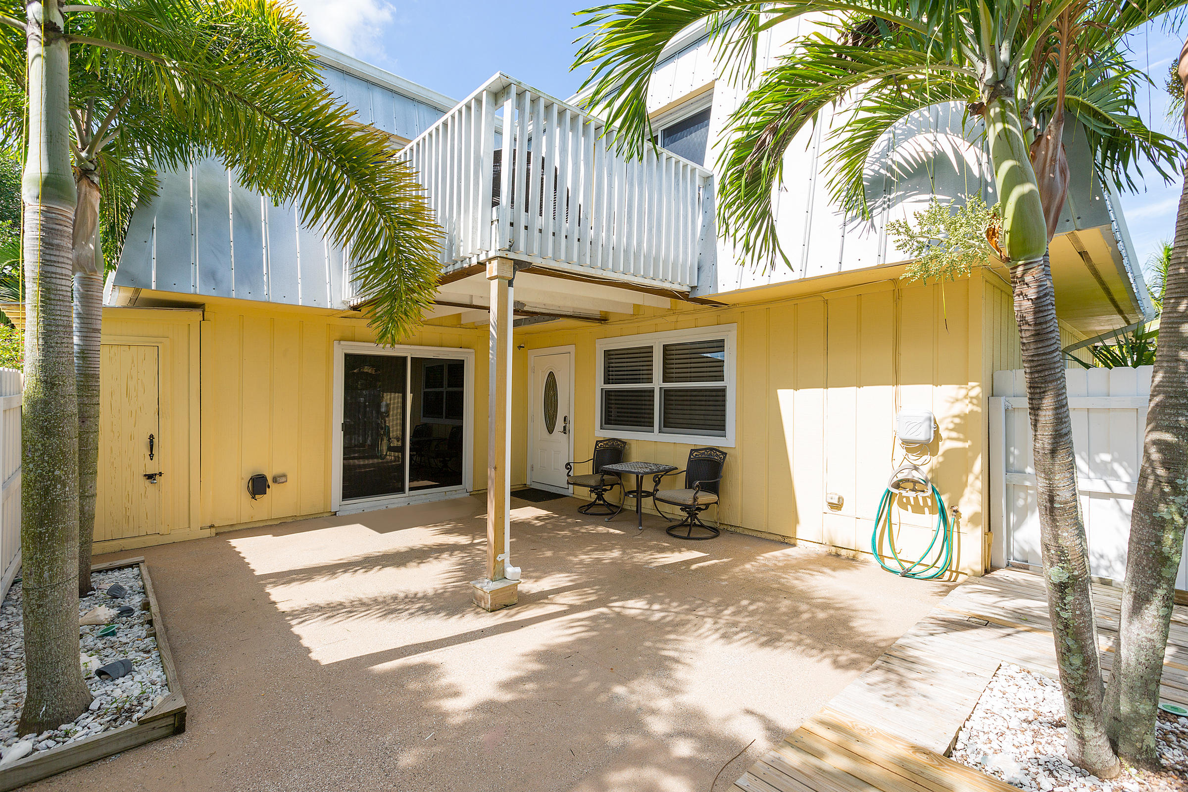 141 East Riverside Drive, Unit 6B Jupiter, FL 33469 - Photo 1 of 19 BD46FC36-FAFC-4237-9ED4-25E290FC875F