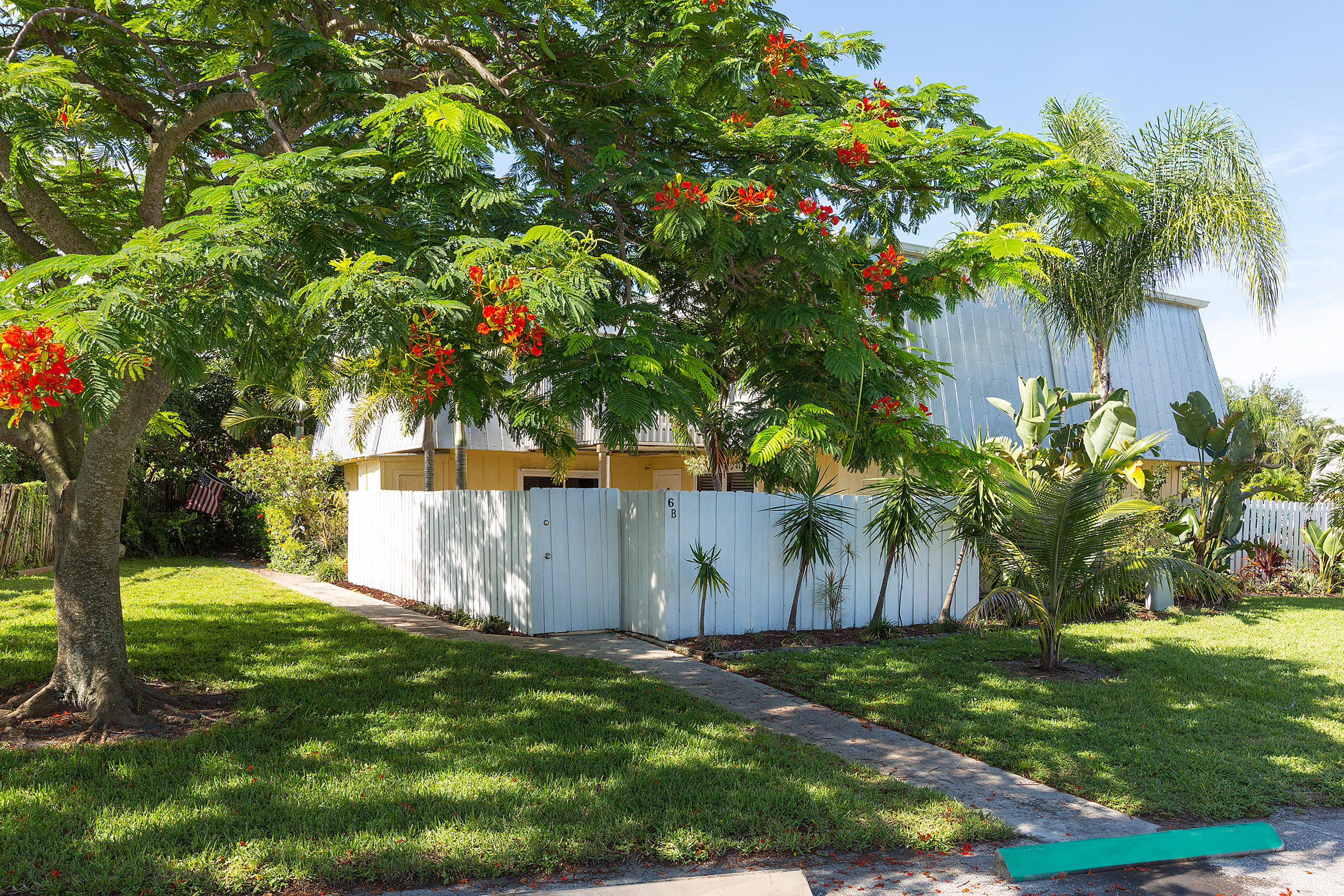 141 East Riverside Drive, Unit 6B Jupiter, FL 33469 - Photo 18 of 19 EDB333A7-5B10-42E6-A9E7-0D0AA0AA1AF2
