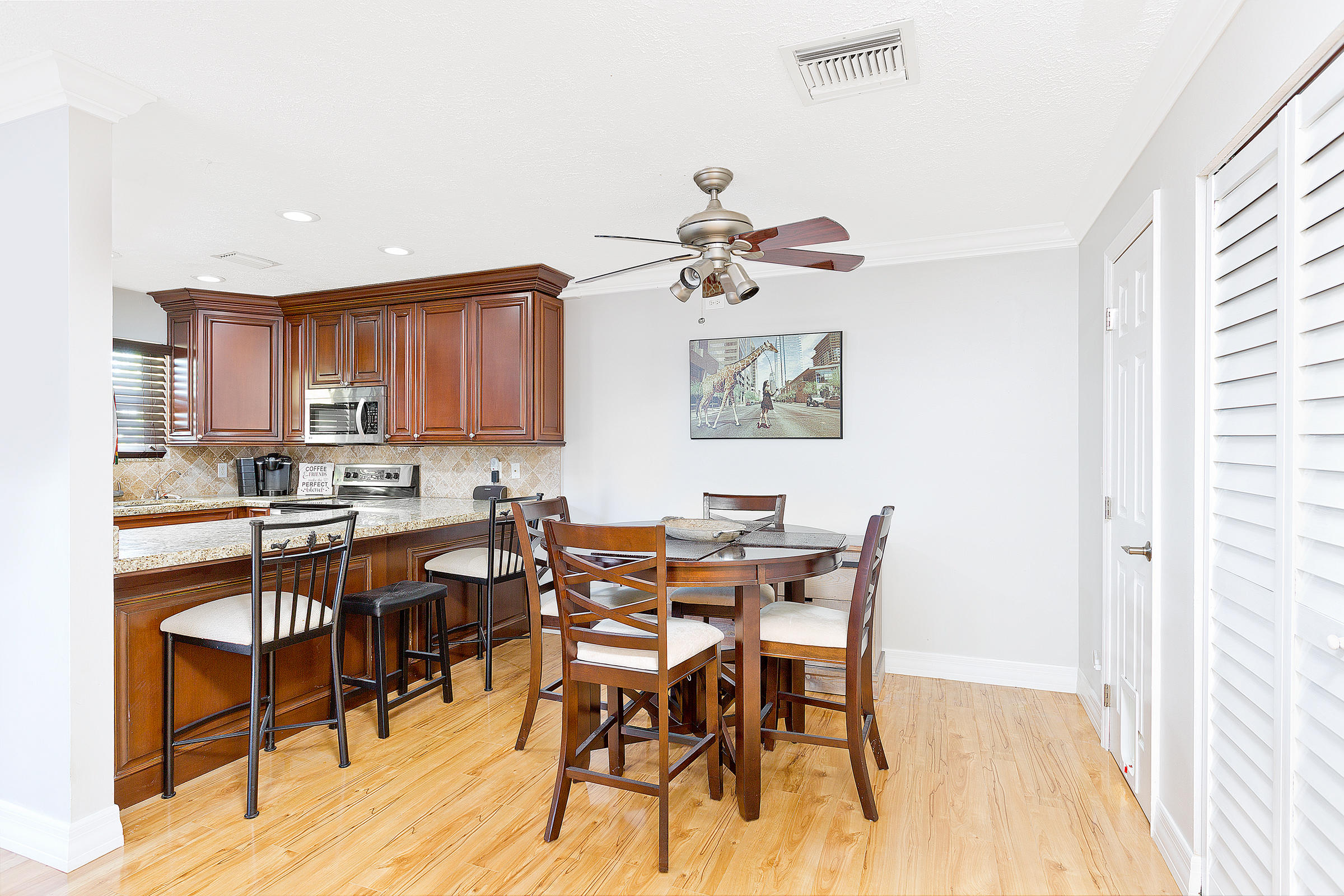 141 East Riverside Drive, Unit 6B Jupiter, FL 33469 - Photo 6 of 19 B07C2751-2FAD-434A-BB5F-0A45F59E7E0F