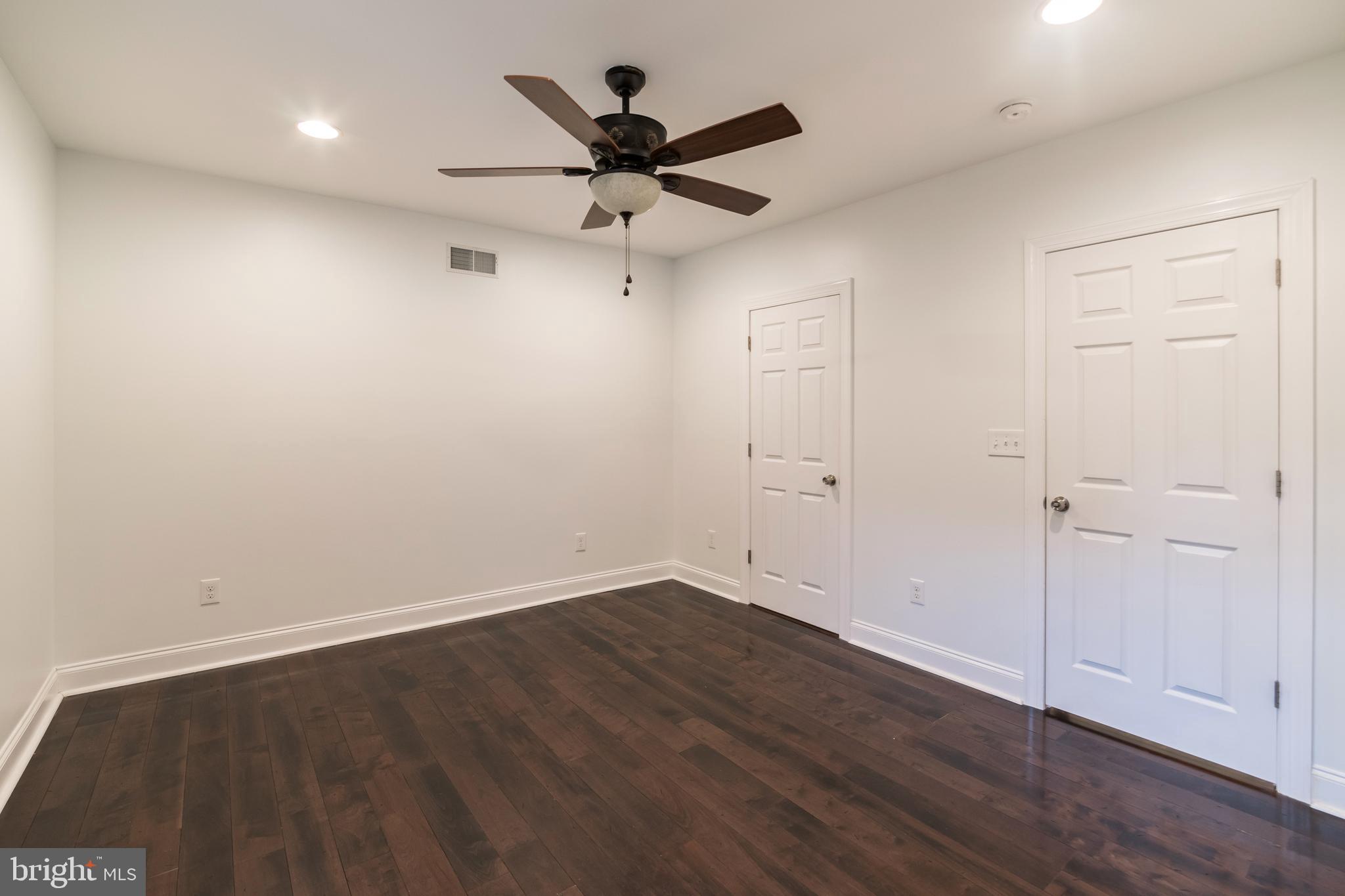 2017 Carpenter Street Philadelphia, PA 19146 - Photo 24 of 46