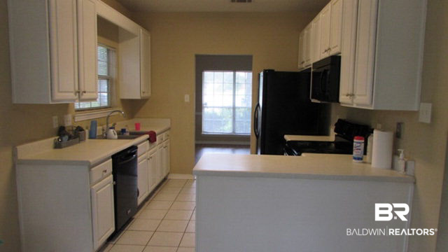 9599 Nottingham Court Daphne, AL 36526 - Photo 5 of 13 KITCHEN