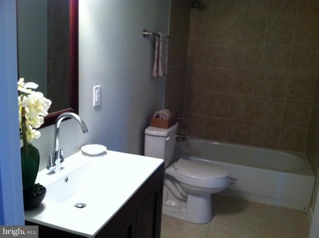 7510 Brink Road Gaithersburg, MD 20882 - Photo 17 of 18 Bath