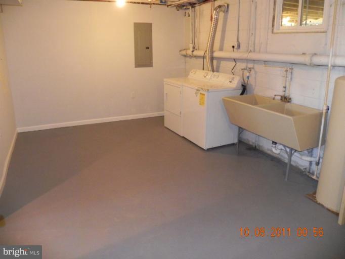 7510 Brink Road Gaithersburg, MD 20882 - Photo 3 of 18 Interior (General)