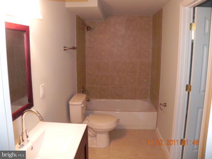 7510 Brink Road Gaithersburg, MD 20882 - Photo 5 of 18 Bath