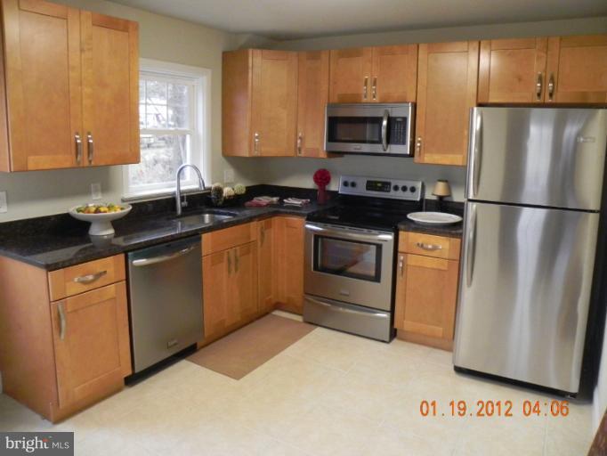 7510 Brink Road Gaithersburg, MD 20882 - Photo 10 of 18 Kitchen