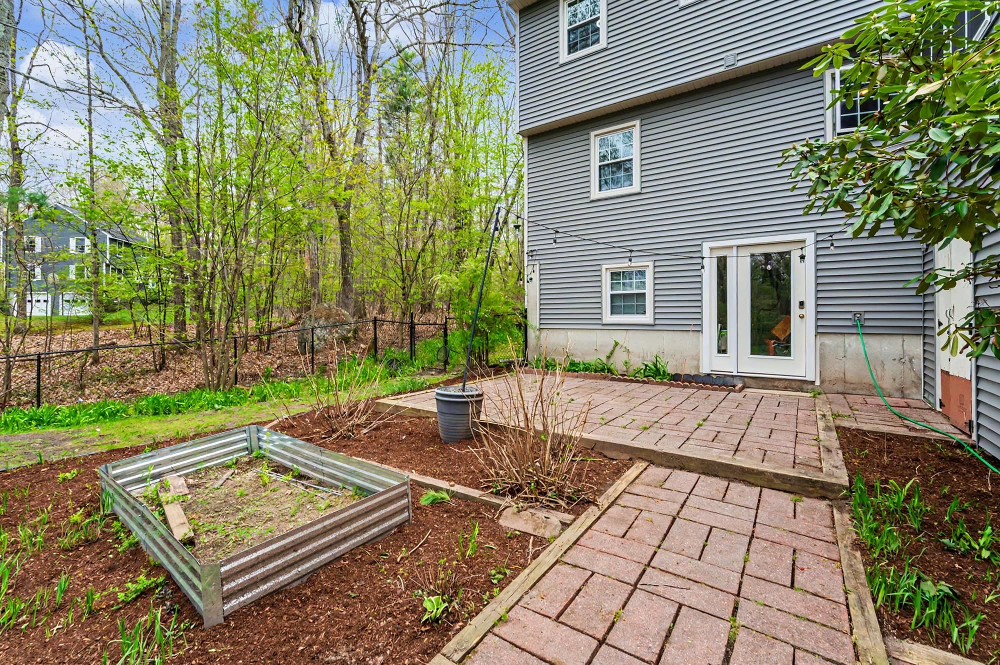 29 Old Sawmill Road Bedford, NH 03110 - Photo 45 of 46