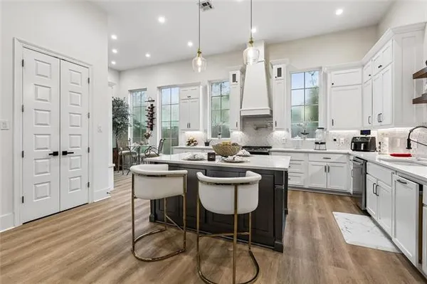 $349,000 | 2500 Pecan Drive, Chalmette, LA 70043