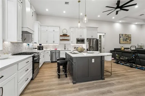 $349,000 | 2500 Pecan Drive, Chalmette, LA 70043