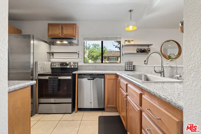 $649,000 | 350 Burchett Street, Unit 101, Glendale, CA 91203