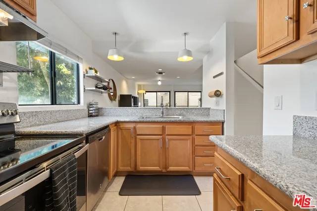 $649,000 | 350 Burchett Street, Unit 101, Glendale, CA 91203