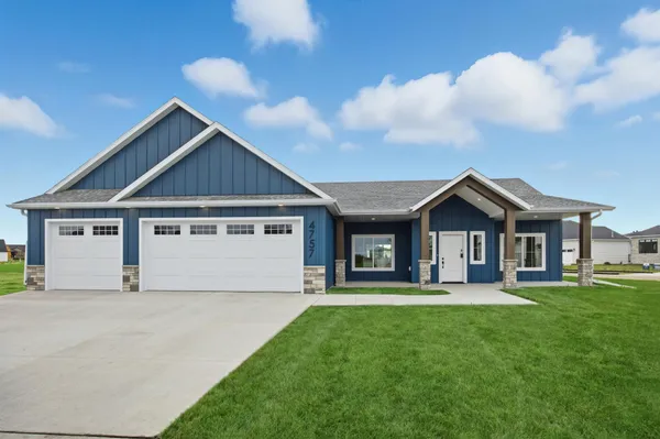 $649,900 | 4757 11th Street West, West Fargo, ND 58078