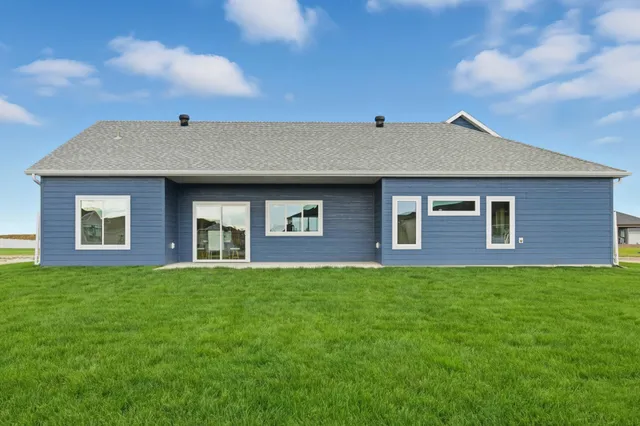 $649,900 | 4757 11th Street West, West Fargo, ND 58078