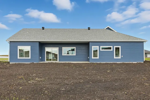 $649,900 | 4757 11th Street West, West Fargo, ND 58078